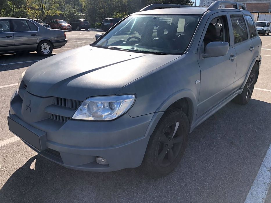 Mitsubishi Outlander 2005 року випуску