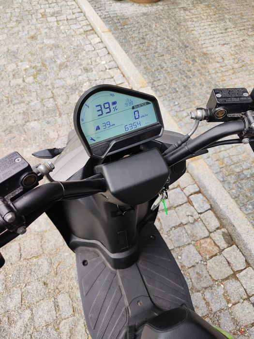 Scooter elétrica Silence S02 HS / Seat Mó 125cc