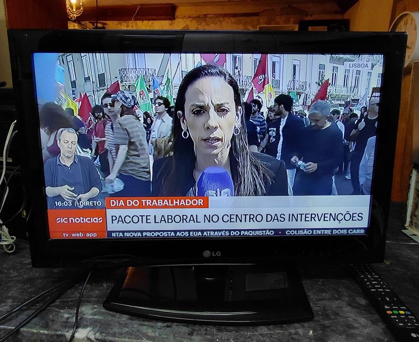 Televisão  LG com 26 polegadas464348406518927363