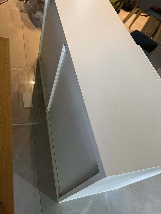 Szaka ikea besta