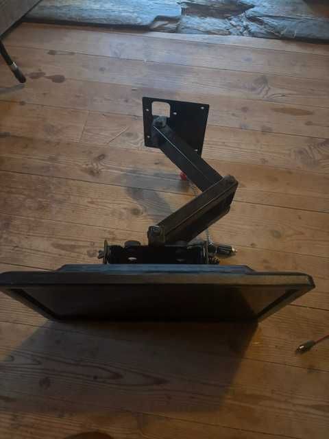17" TV 12V para Autocaravana / Camper com Suporte