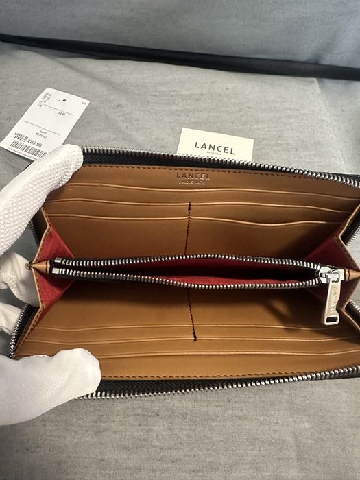 Кошелек кожаный LANCEL Paris
