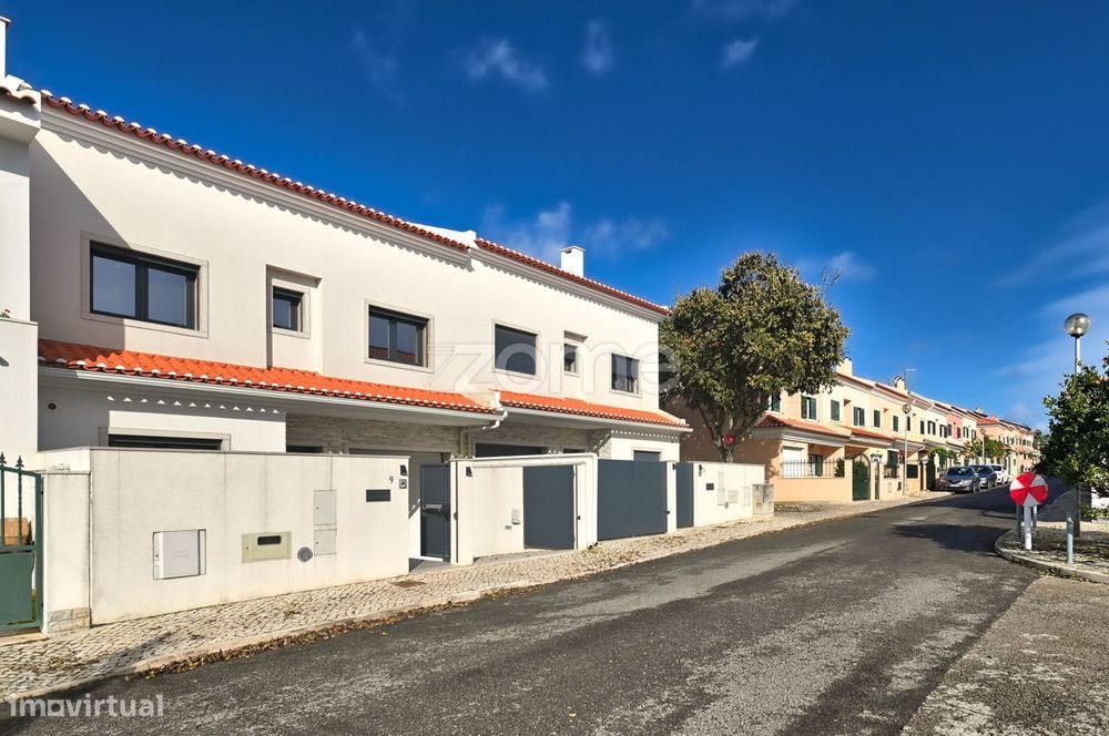Moradia nova | 3 suites | Garagem e Sótão | Varge Mondar, Sintra