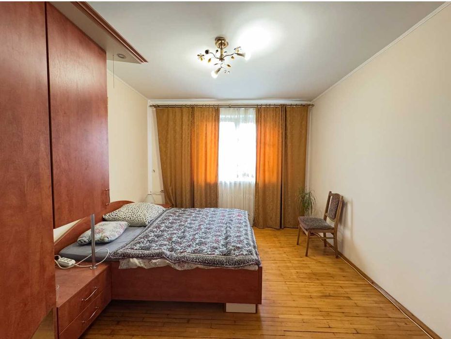 Підселення для ХЛОПЦЯ Пасічна (Делікатес) окрема кімната в 3-к