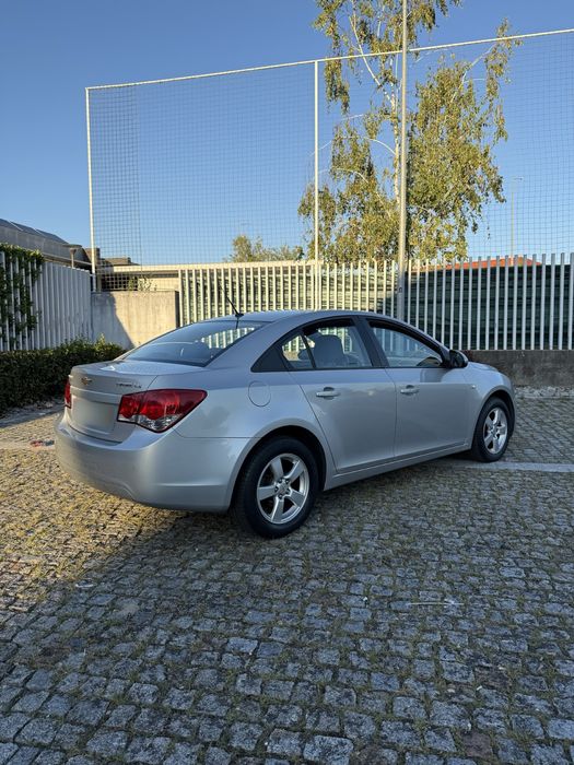 Chevrolet Cruze Ls 1.6