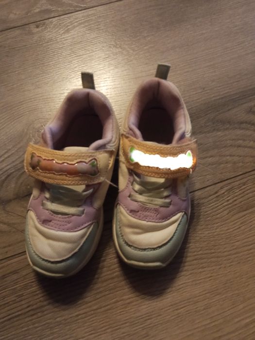 Buty na dziewczynkę rozmiar 24