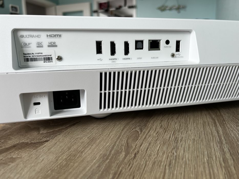Optoma CinemaX P2 – projektor laserowy 4K UST | 3552 h | Komplet | Stan bardzo dobry
