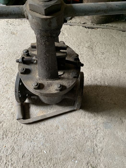 Кран запірний