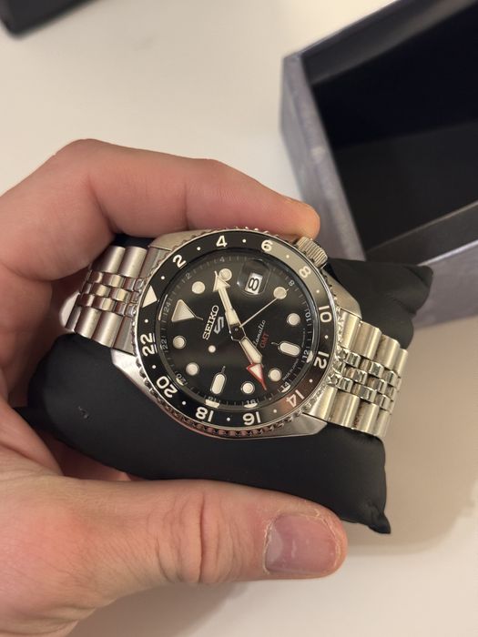 Seiko 5 Sports GMT SSK001K1 Bruce Wayne