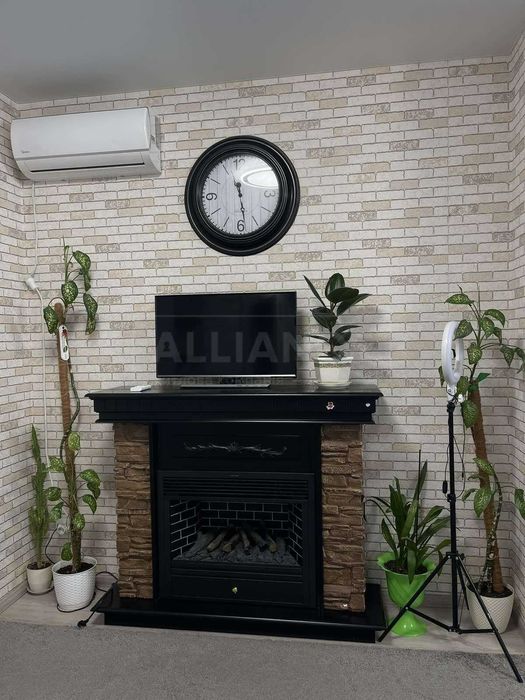 Цікава 3кімнатна квартира в низькоповерховому будинку