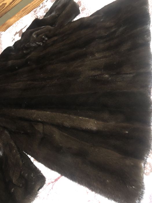 Натуральна норкова шуба, цільна норка