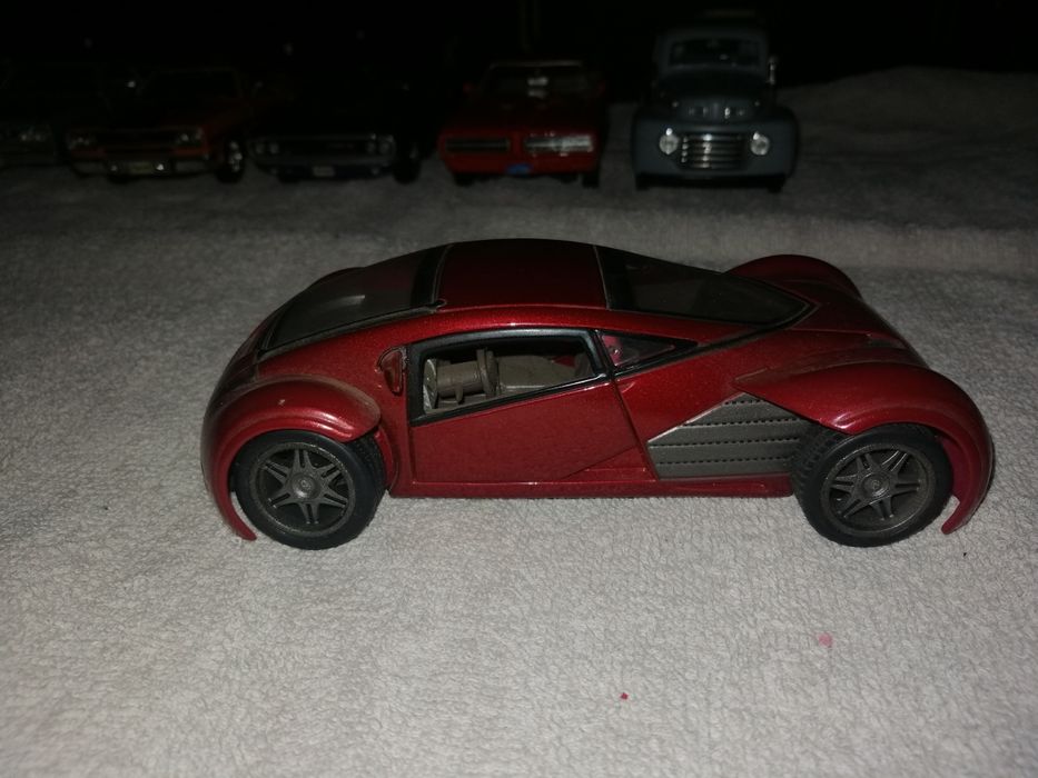 Sprzedam  model autka marki Lexus