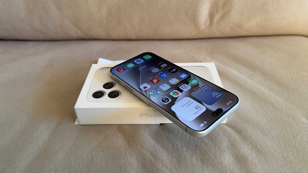 Vendo troco iPhone 18 Pro Max 256Gb Silver C/Fatura e Garantia Apple