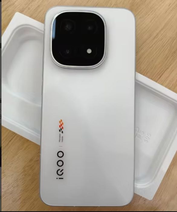 Vivo IQOO 15 Snapdragon 8 elit gen 5