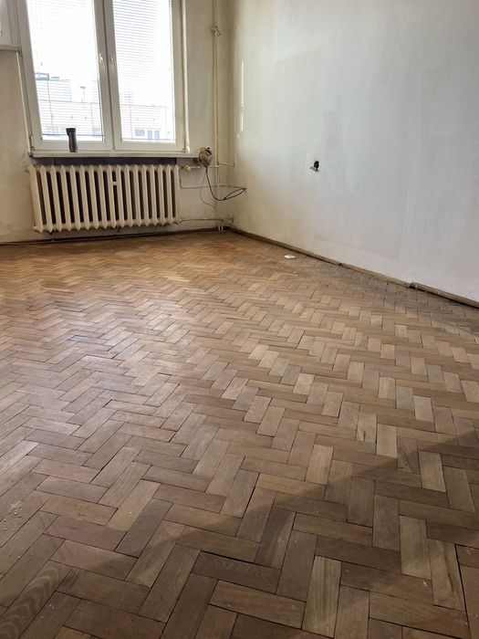 Parkiet drewniany 26 m² – jodełka, do ponownego ułożenia
