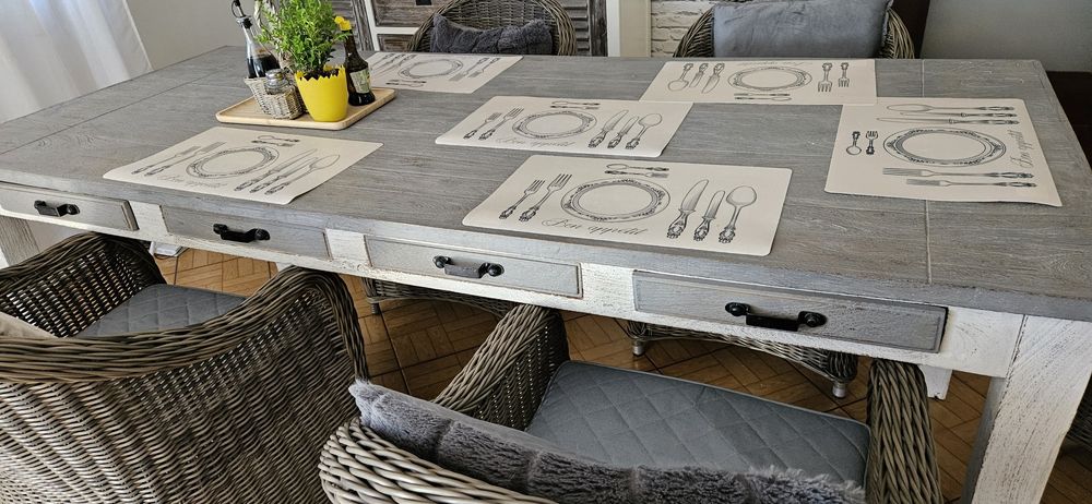 Piękny masywny stół Riviera Maison