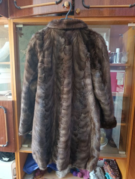 Продам полушубок с нутрии размер 50