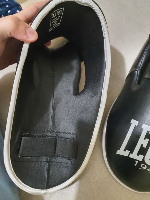 Equipamento Artes Marciais - Proteção de Combate para pés