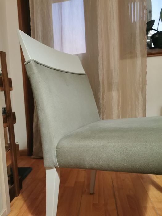 Cadeiras com textura de veludo