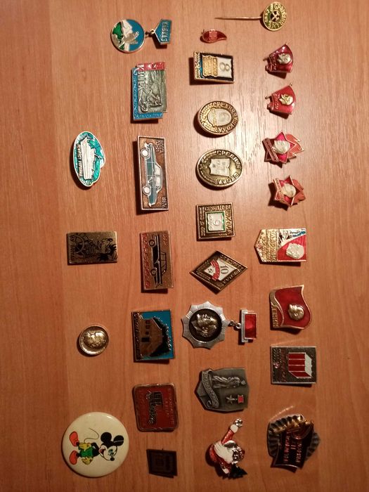 Монеты. Жетоны на метро...