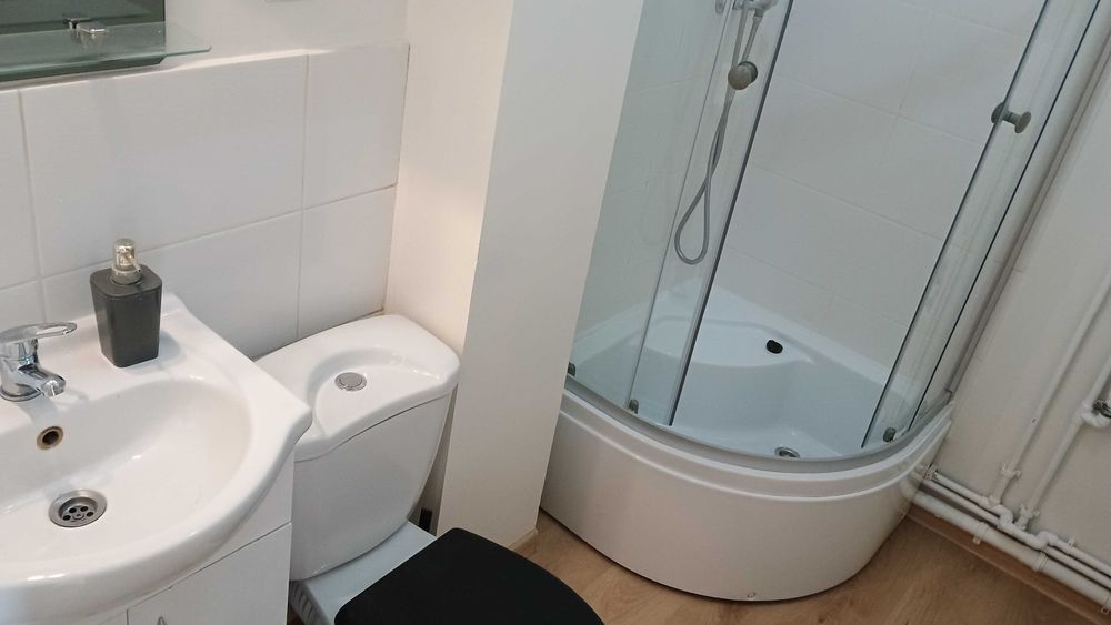 Przestronny samodzielny 2 pokojowy apartament, bezczynszowy