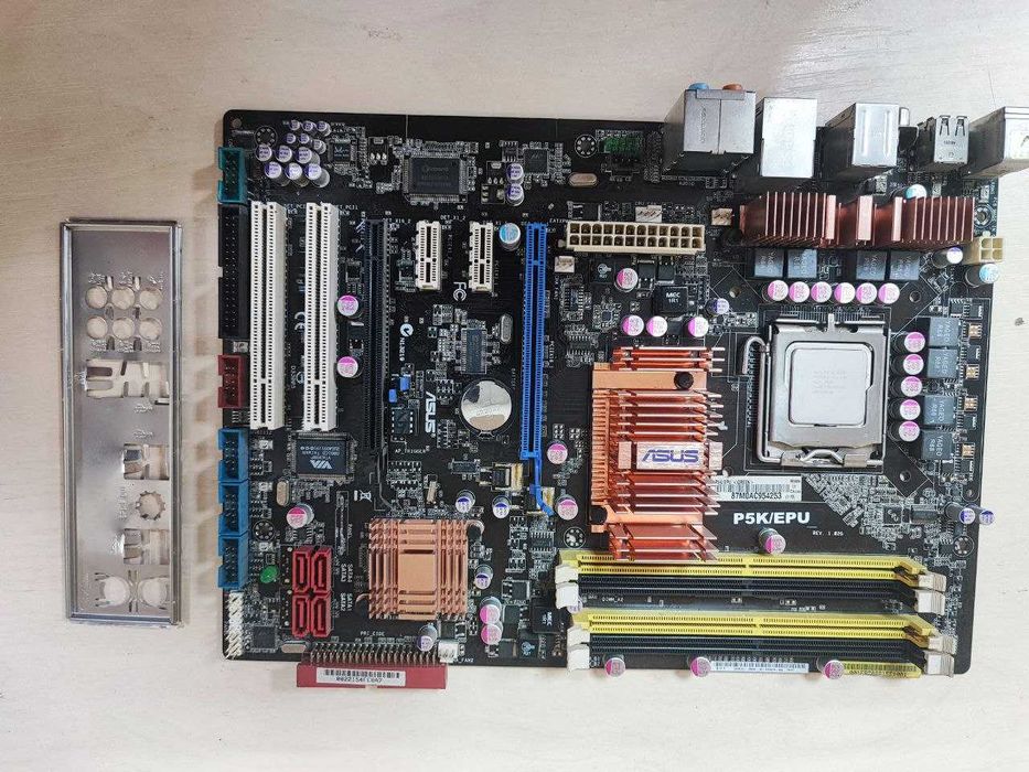 Материнська плата Asus P5K/EPU