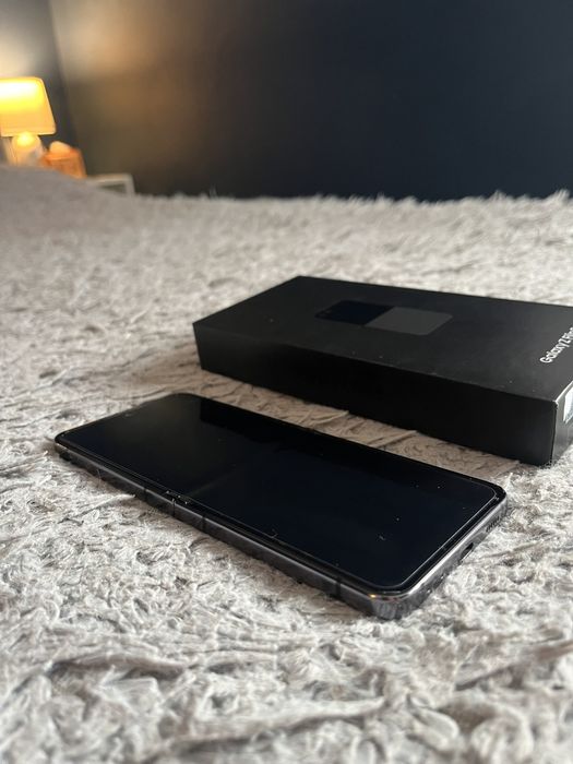 Samsung Galaxy Z Flip 5 8GB/512 GB Graphite