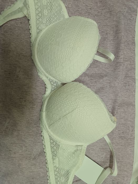 Бюстгальтери  H&M 80B