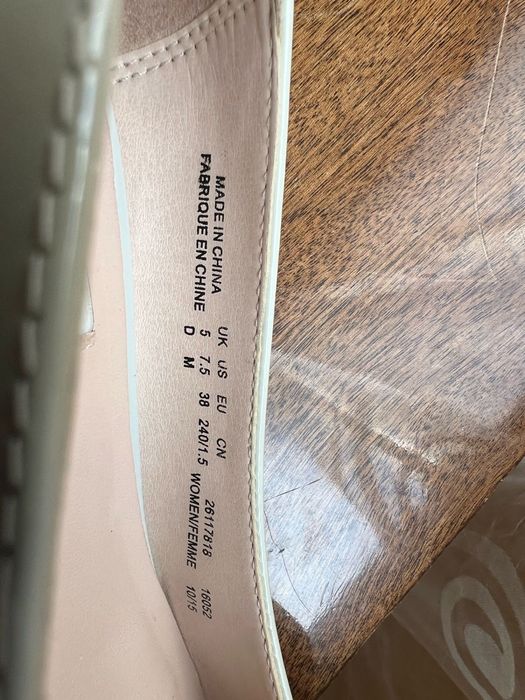 Продам туфли Clarks