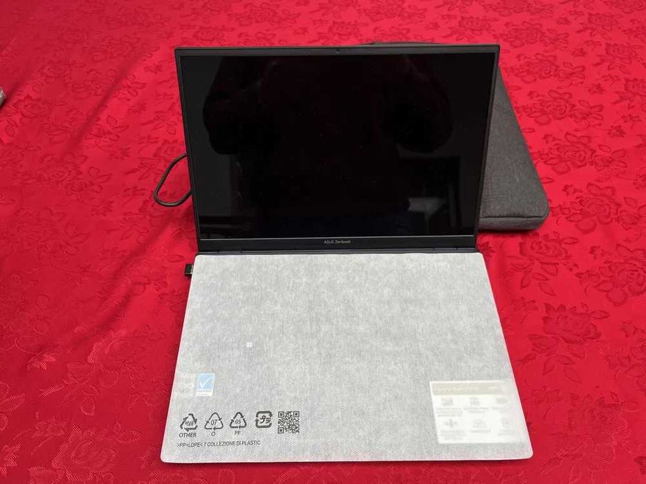 Asus Zenbook OLED