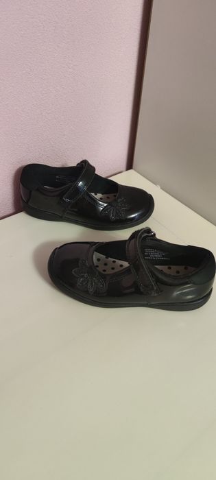 Туфлі лакові M&S 27pозмір 9