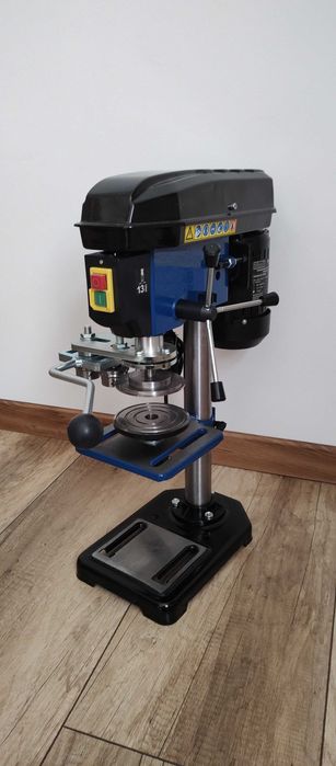 Nowiutka zamykarka do puszek konserw na jeden ruch zamykający