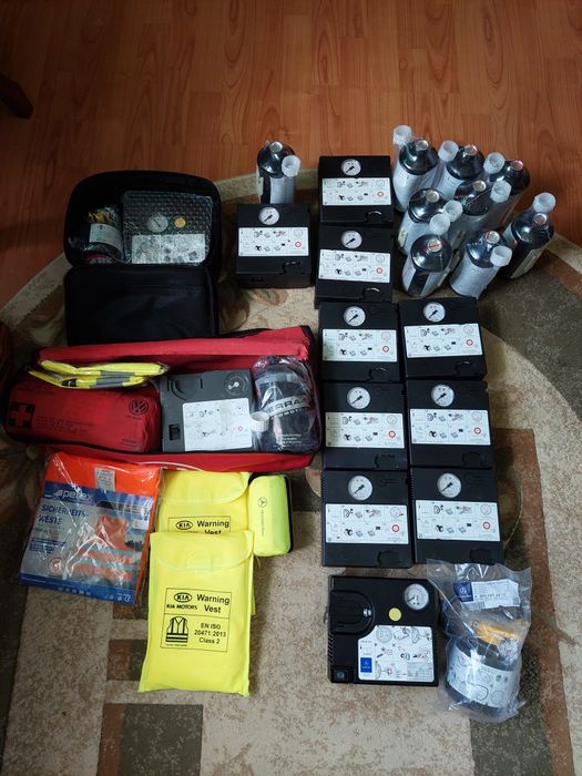 Аварійний знак трикутник буксировочний канат трос  жилетки компресор