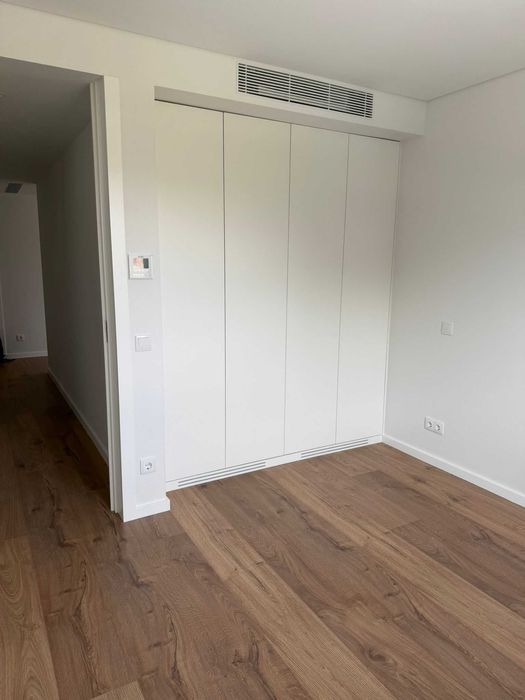 Apartamento T2 NOVO para arrendamento