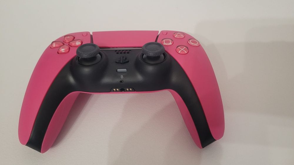 Pad ps5 nowy w pudelku