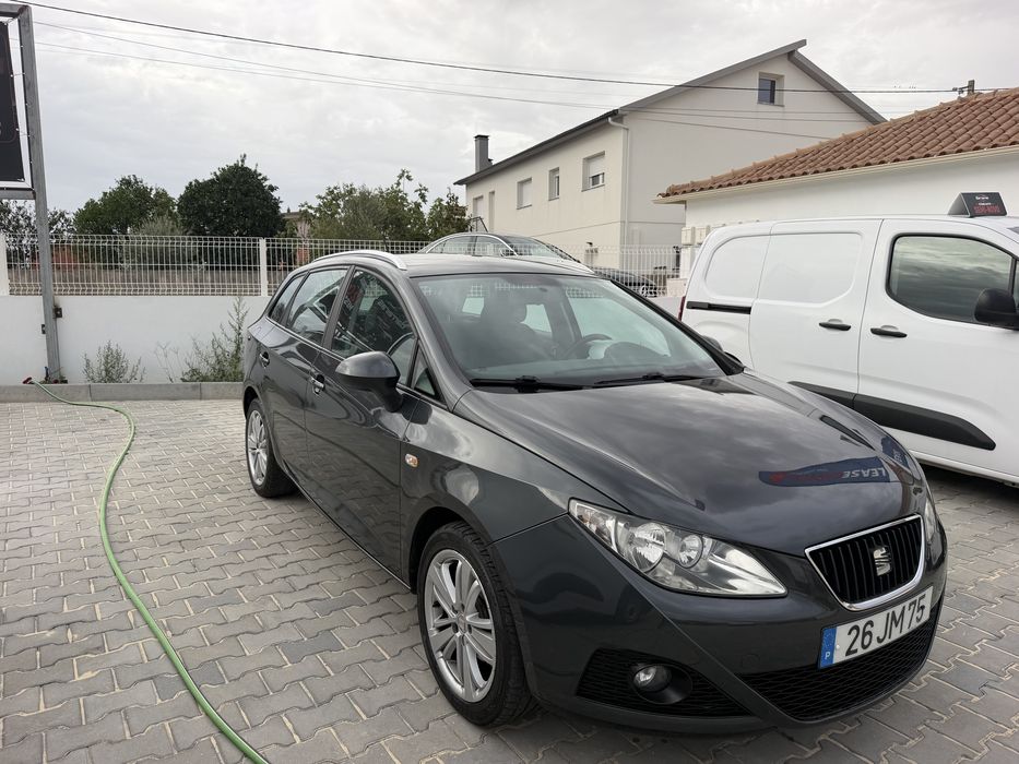 Seat Ibiza St 1.6 TDI muito nova foto 2