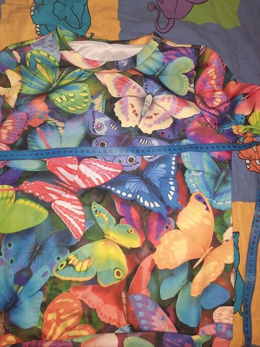 Свитшот очень красивый нарядный кофта