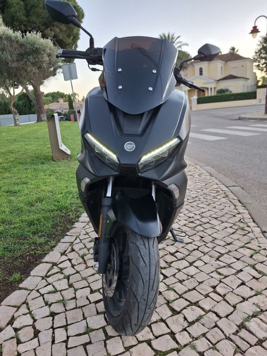 Scooter Keeway Vieste 125cc - oferta de 2 capacetes