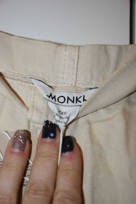 Jardineiras Marca Monki - NOVO