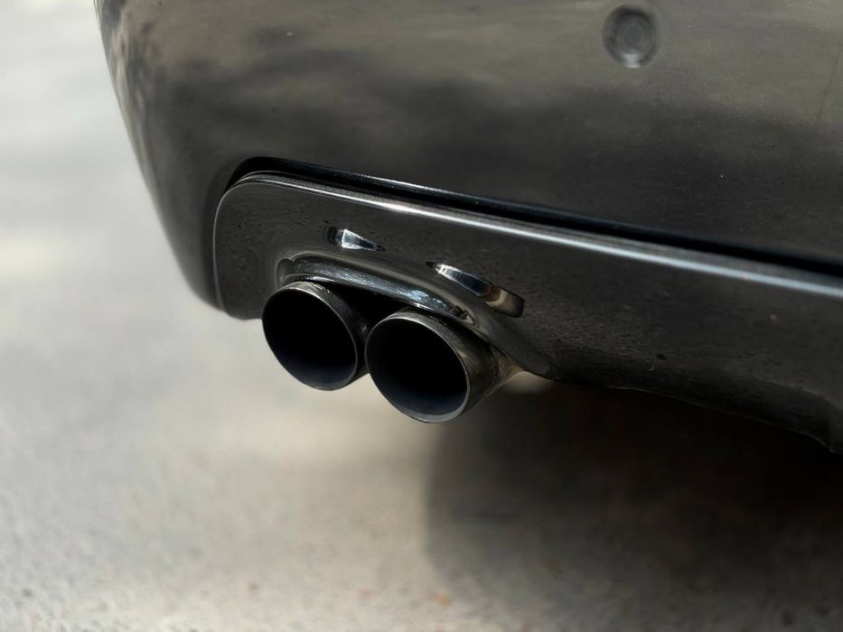 BMW E60 523I