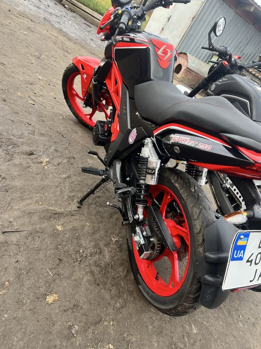 Мостанг естріт 250