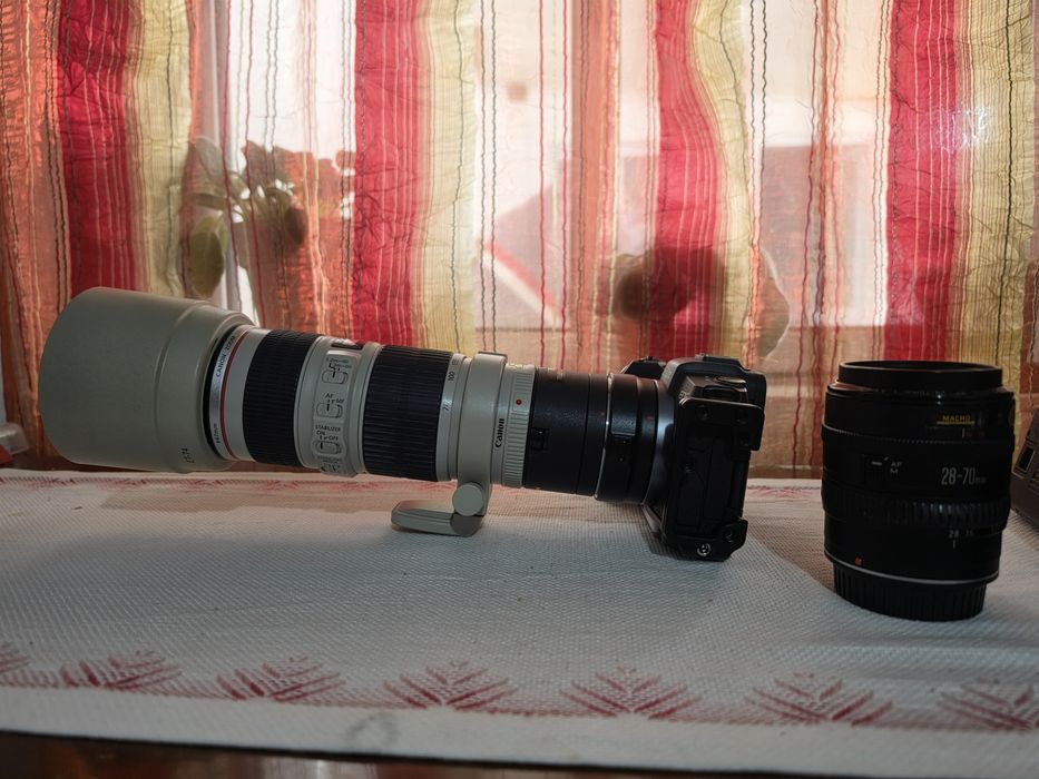 Canon RP com lentes e acessórios