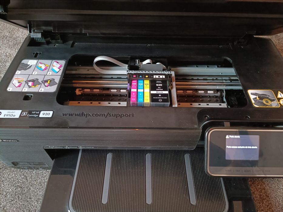 Impressora HP Officejet e-multifuncional série 7500A para formatos lar