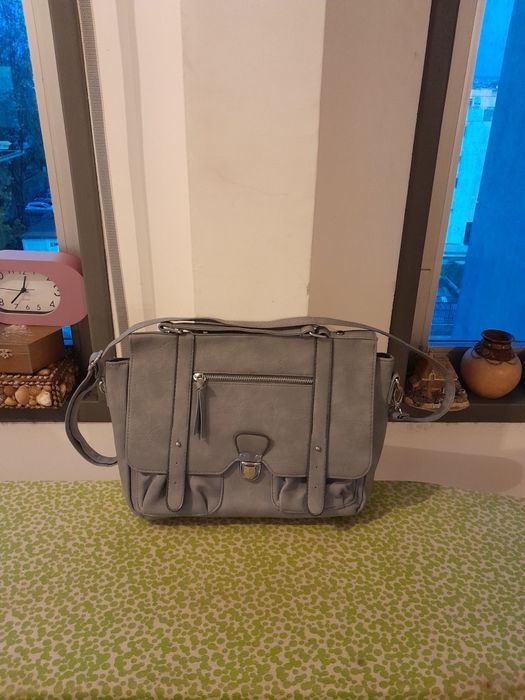 Vendo Mala de Senhora ATMOSPHERE muito bonita como nova