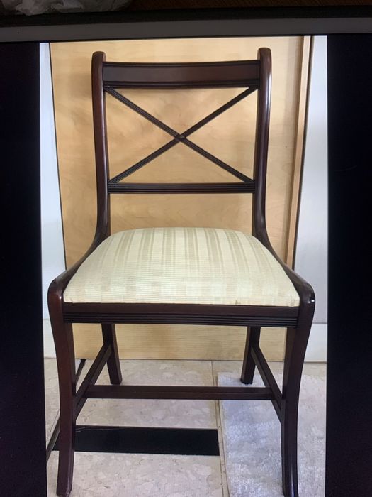 Mesa extensivel 8 e 80 e 6 cadeiras