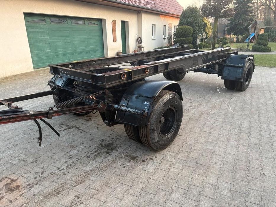 Przyczepa rama pod baloty