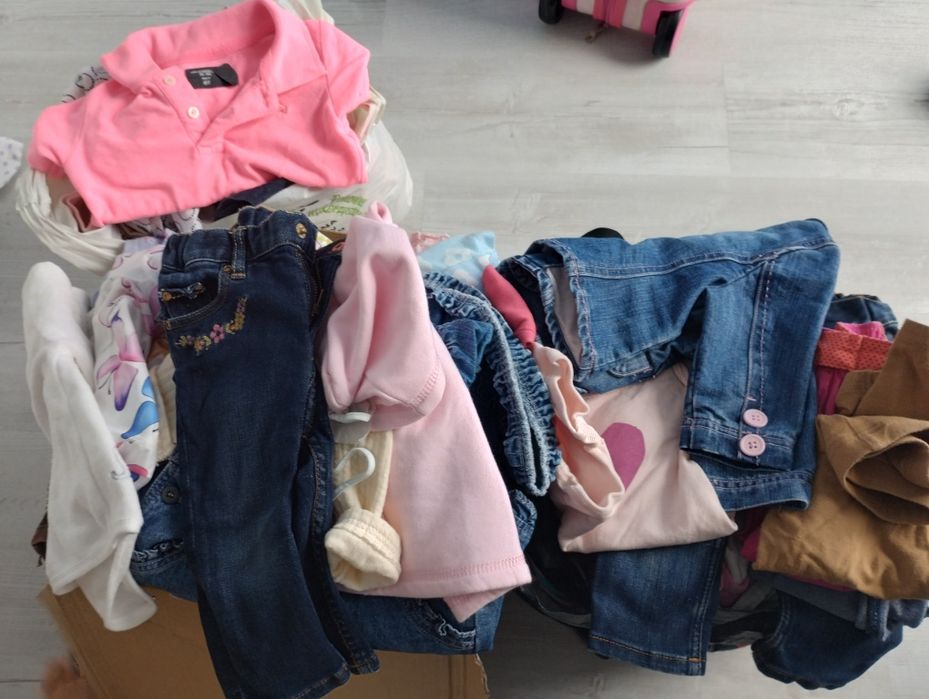 Ubranka niemowlęce. Cała wyprawka., ponad 100 sztuk. 70 groszy