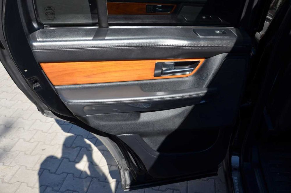 Продам LAND ROVER RANGE ROVER SPORT 5.0 LR V8 AWD Automatic 2011 года выпуска