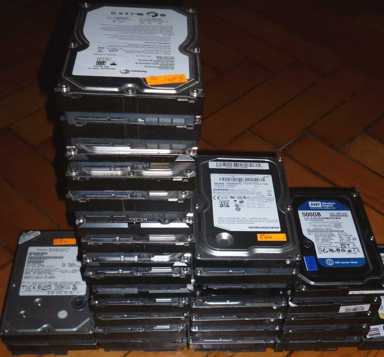 Лот нерабочих HDD и SSD под восстановление (цена за все вместе)