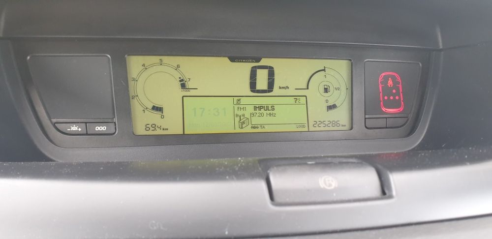 Citroen c4 grand picasso 1.6  BENZ 2010